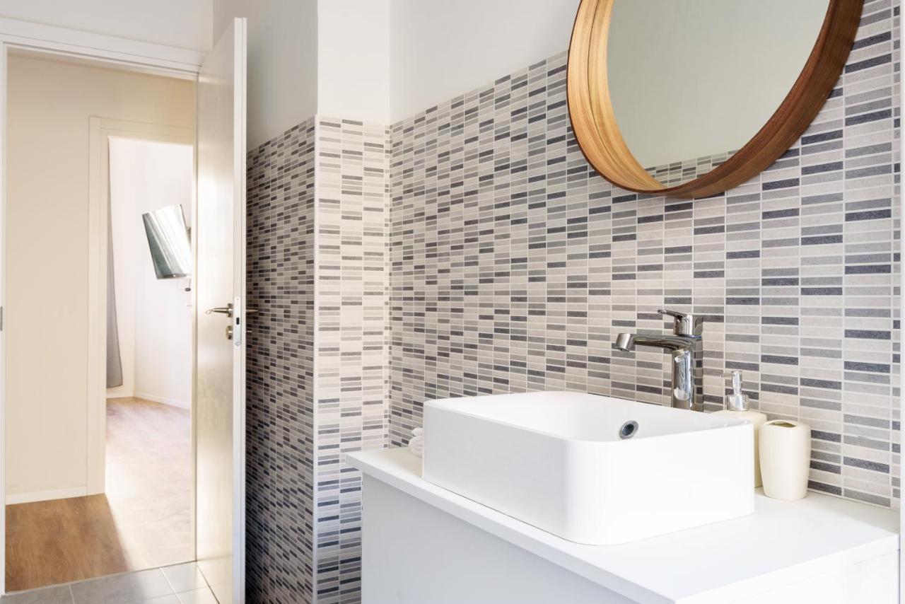 Hemeras Boutique Homes Luxury 4Bdr Close To Duomo Милано Екстериор снимка