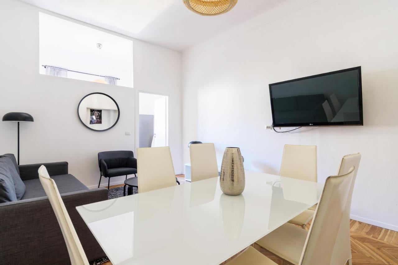Hemeras Boutique Homes Luxury 4Bdr Close To Duomo Милано Екстериор снимка
