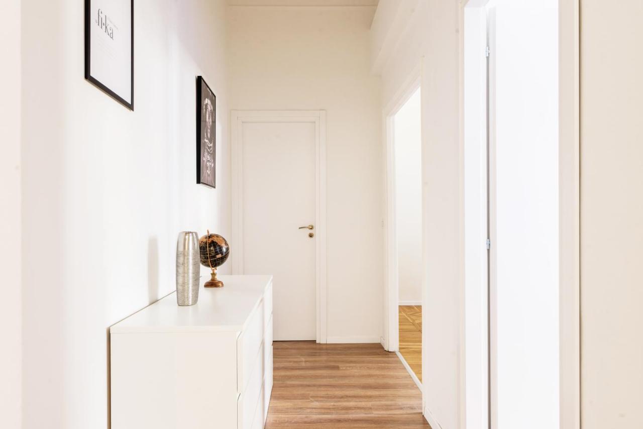 Hemeras Boutique Homes Luxury 4Bdr Close To Duomo Милано Екстериор снимка